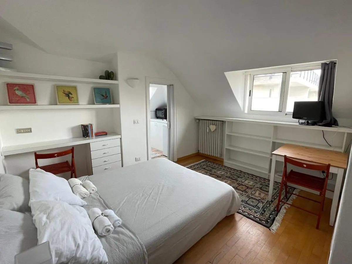 Tortona Tiny Attic Directly Connected To Duomo Apartment Milan